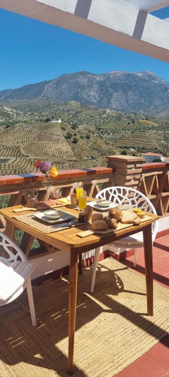 La Vista Vinuela Bed & Breakfast Dış mekan fotoğraf